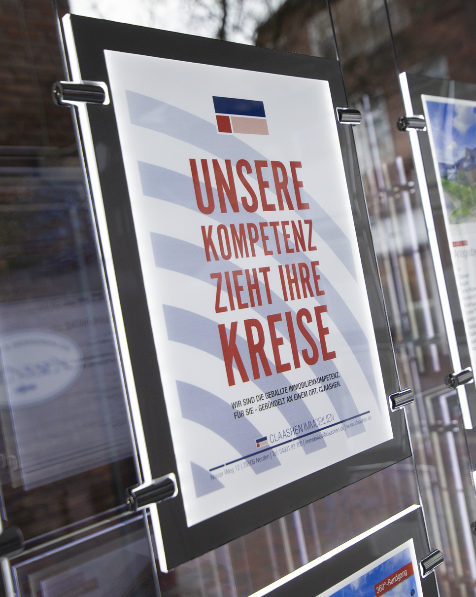 Ein Werbeaushang zum Immobilie vekaufen im Expose Bereich