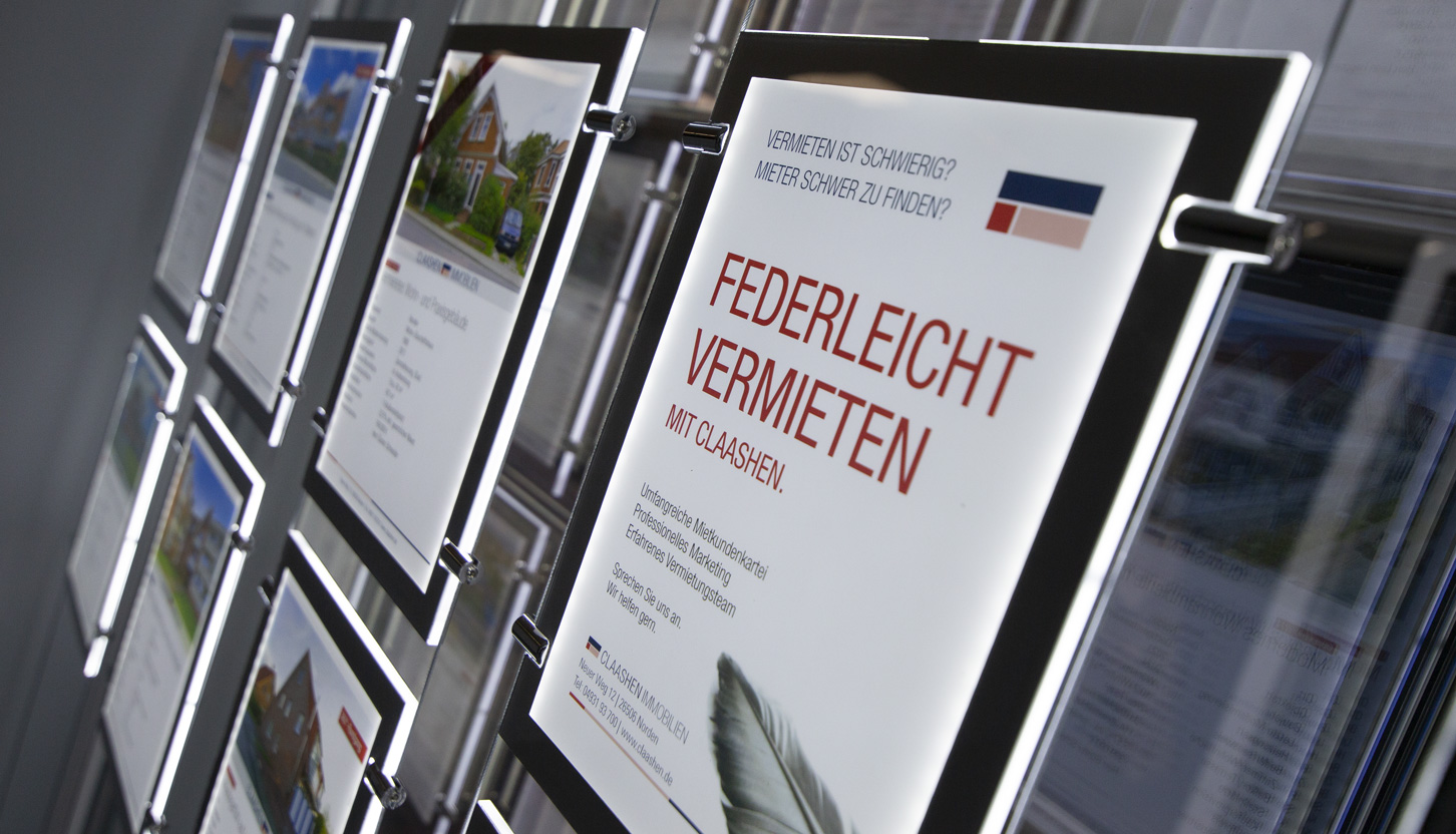 Ein Werbeaushang zum Immobilie vermieten im Expose Bereich